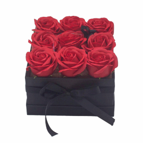 Aranjament  Flori de Săpun în Cutie Cadou - 9 Trandafiri Roșii - Pătrat