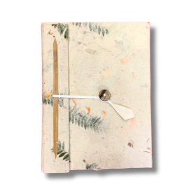 Jurnal Lokta Flori Asortate – Mare (21x15 cm), 45 file – cu semn de carte inclus