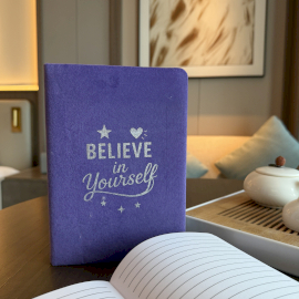 Agendă de Catifea – 80 de pagini – Believe in Yourself – Lavandă